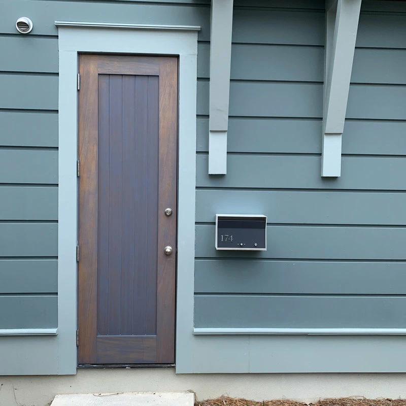 TedStuff RetroBox Locking Modern Wall Mounted Mailbox, In Arctic White & Aqua - Image 5